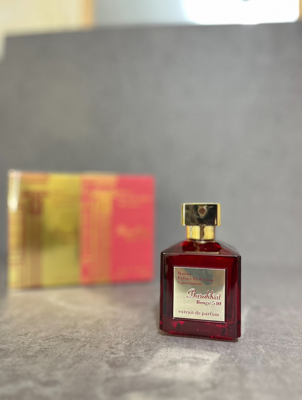 عطر ادکلن باکارات رژ قرمز ۱۰۰ میل شرکت فرگرانس ورد